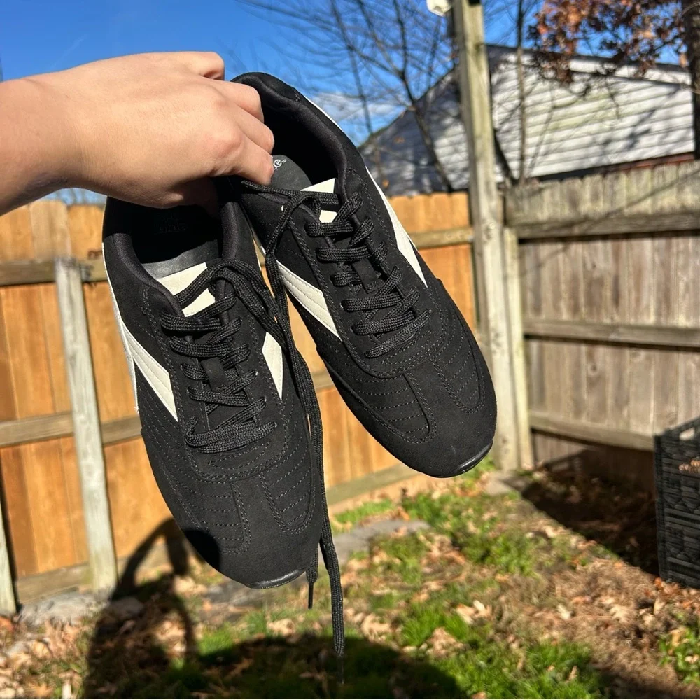 Women’s Chandler Jogger Sneakers with Memory Foam Insole Wild Fable Black size 9
